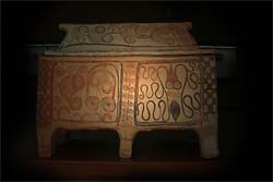 Sarkofag z okresu późnominojskiego
